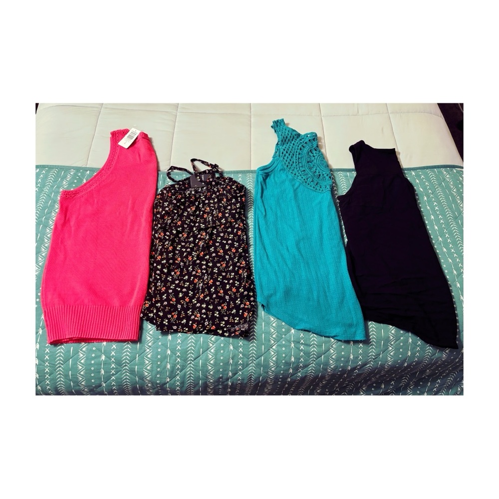 Torrid Bundle- 4 tops-2 NWT- Sizes 00/0